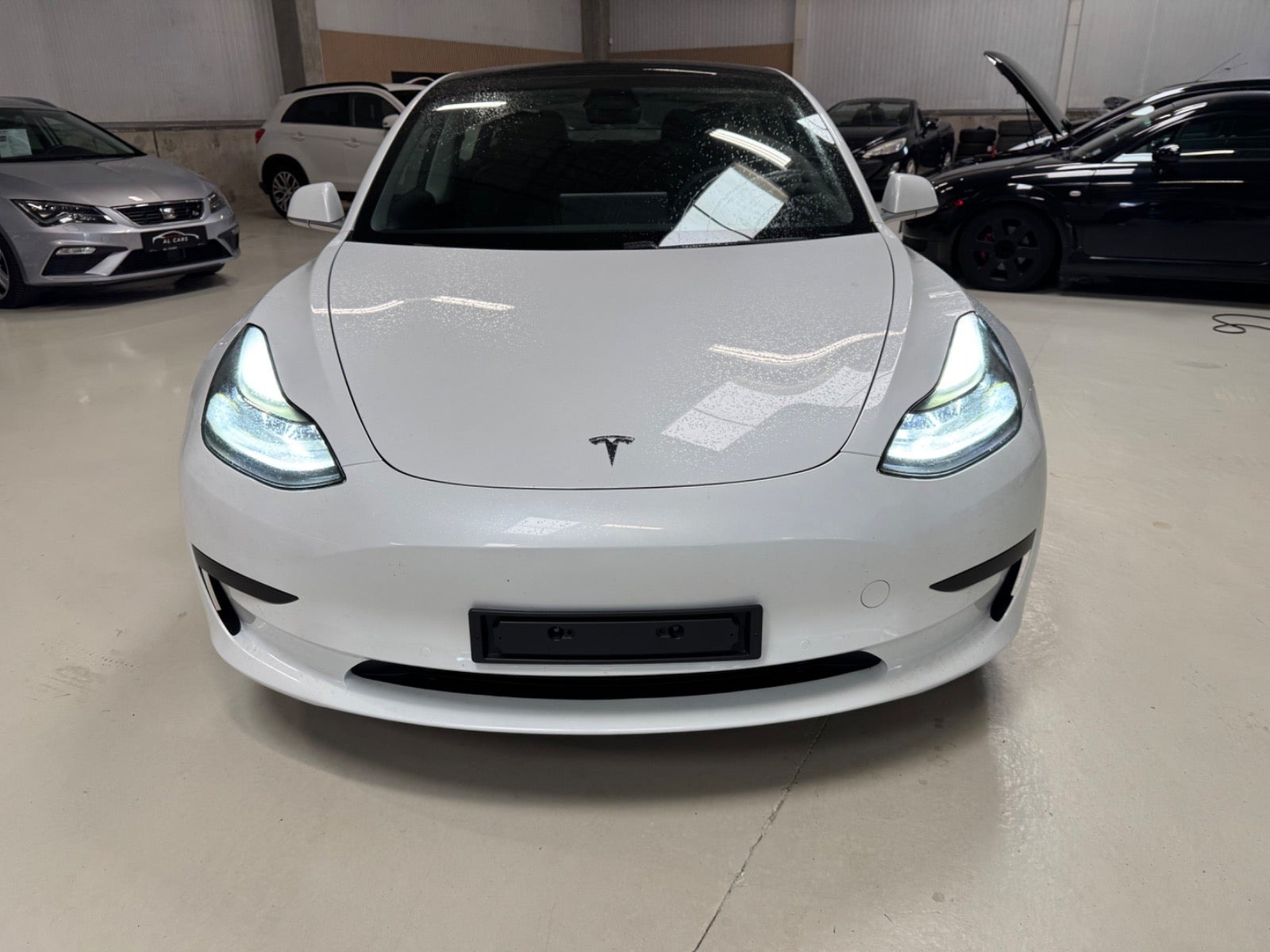 undefined Tesla Model 3 fra 2020