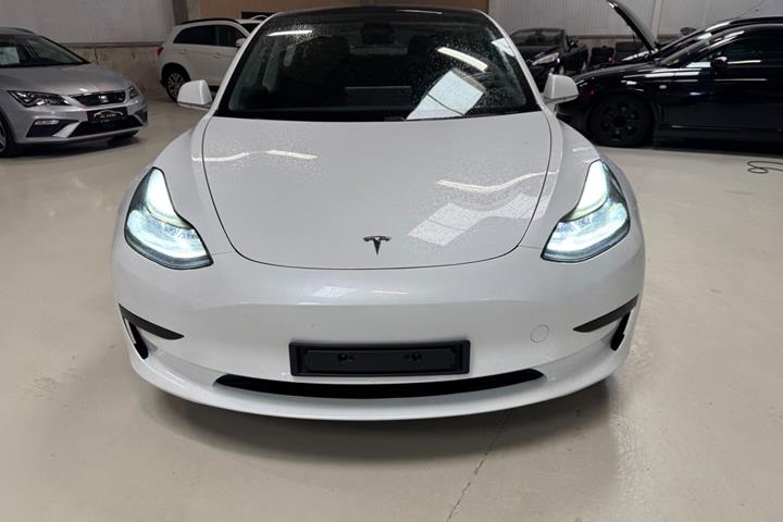 undefined Tesla Model 3 fra 2020