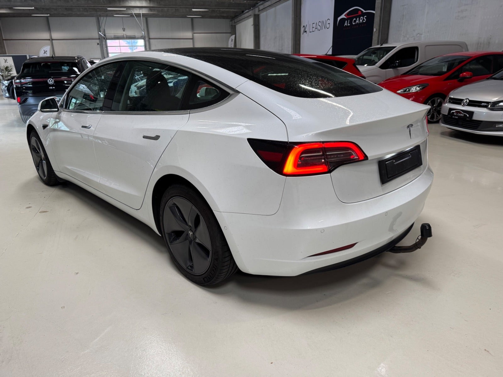 undefined Tesla Model 3 fra 2020