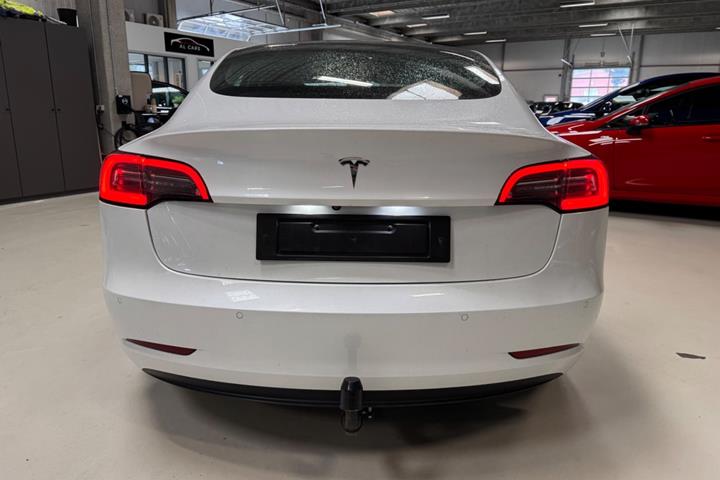 undefined Tesla Model 3 fra 2020