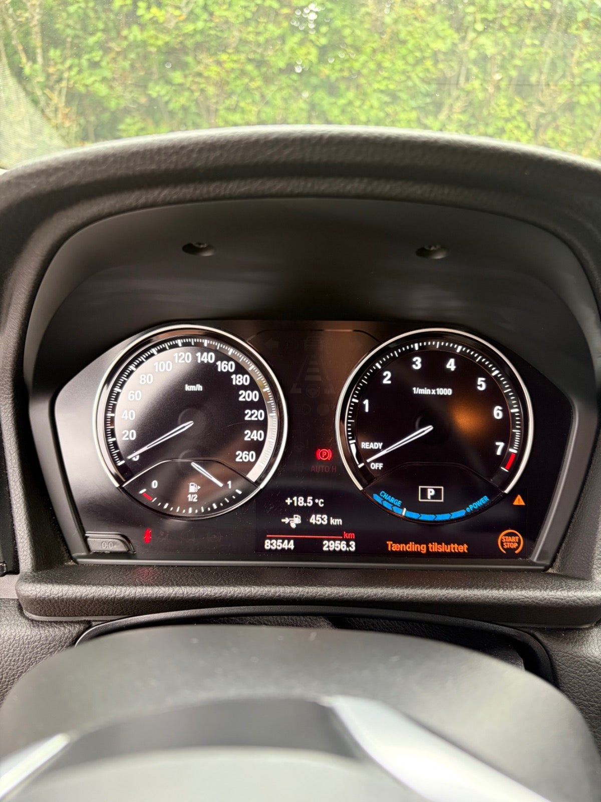 Sort BMW 225xe fra 2018