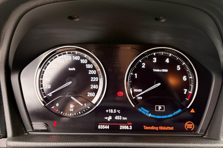 Sort BMW 225xe fra 2018