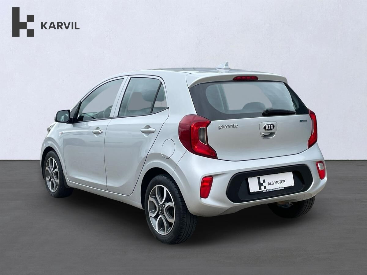 Sølv Kia Picanto fra 2019