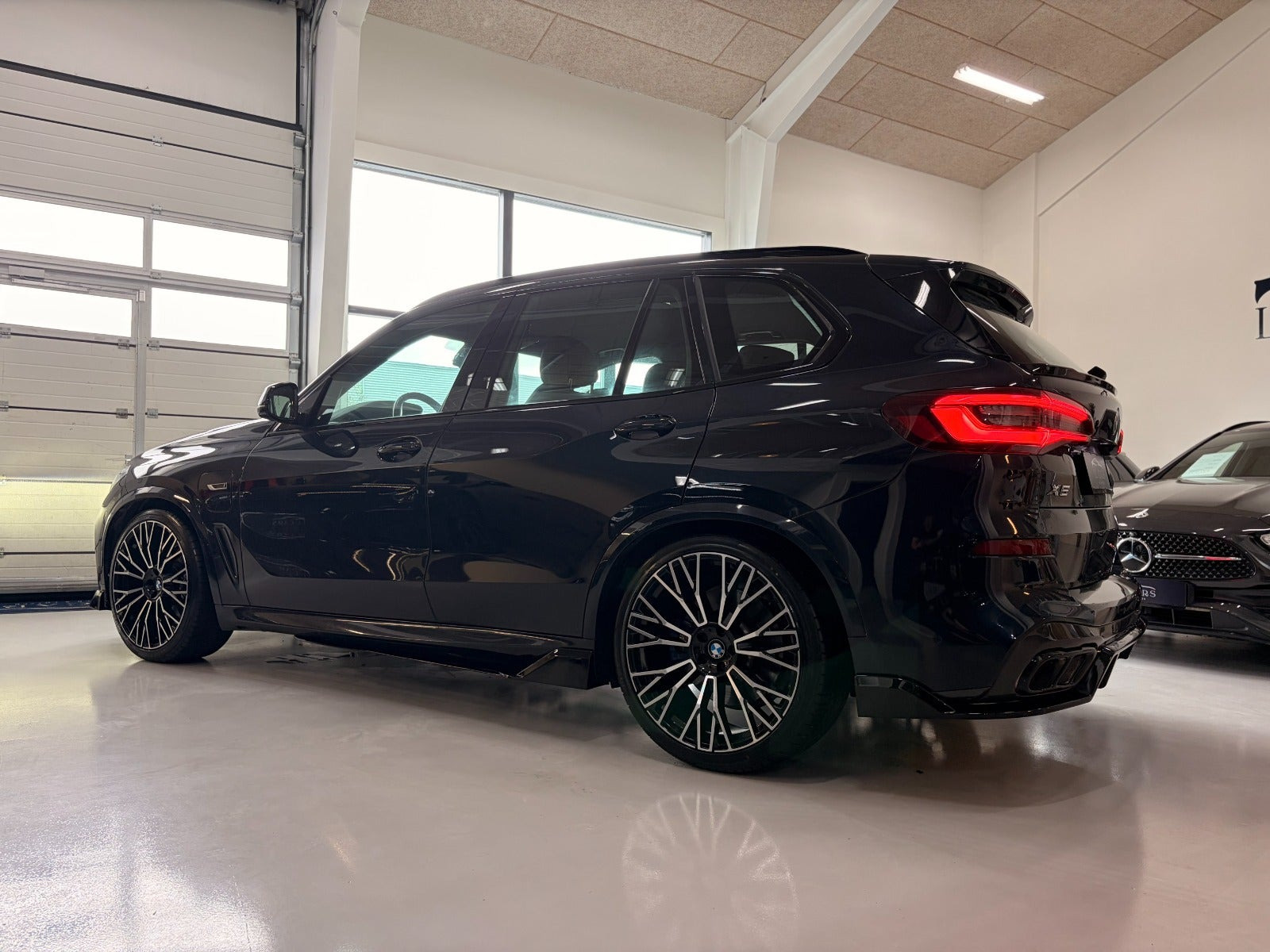 Sort BMW X5 fra 2022