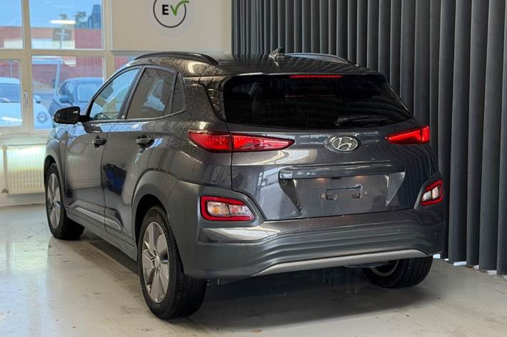 Grå Hyundai Kona fra 2020