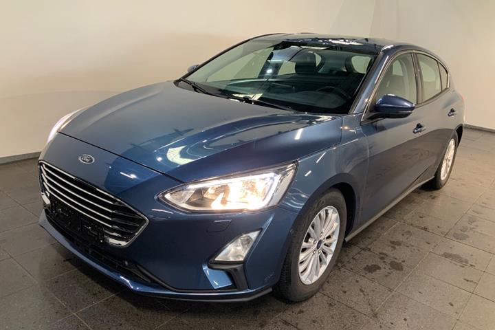 Blå Ford Focus fra 2018 set udefra