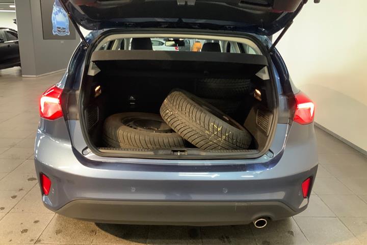 Blå Ford Focus fra 2018