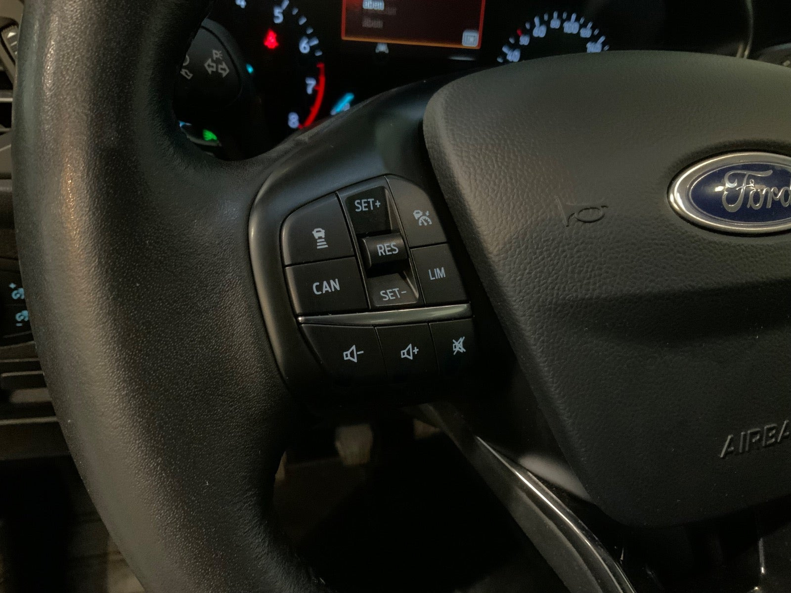 Blå Ford Focus fra 2018
