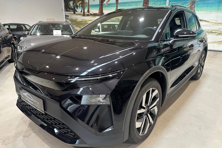 Sort Skoda Elroq fra 2026 set udefra