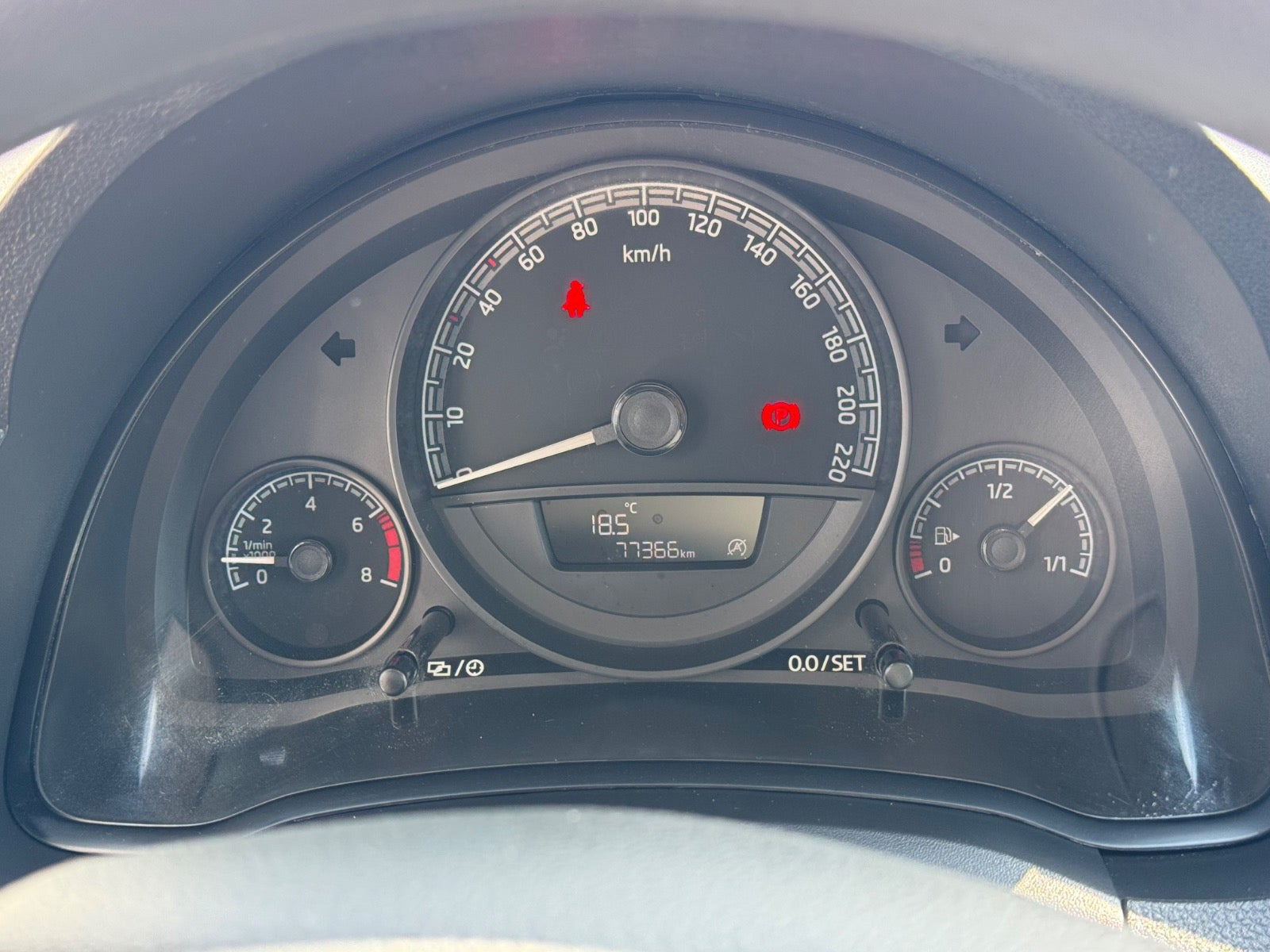 Grå Skoda Citigo fra 2018