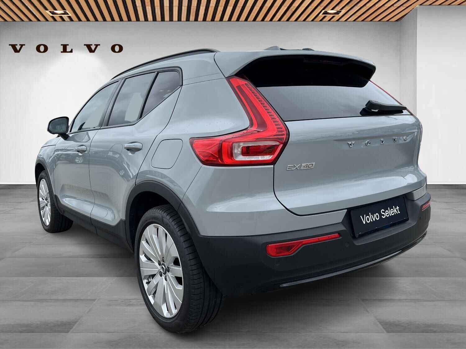 Grå Volvo EX40 fra 2025