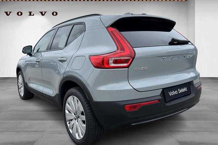 Grå Volvo EX40 fra 2025