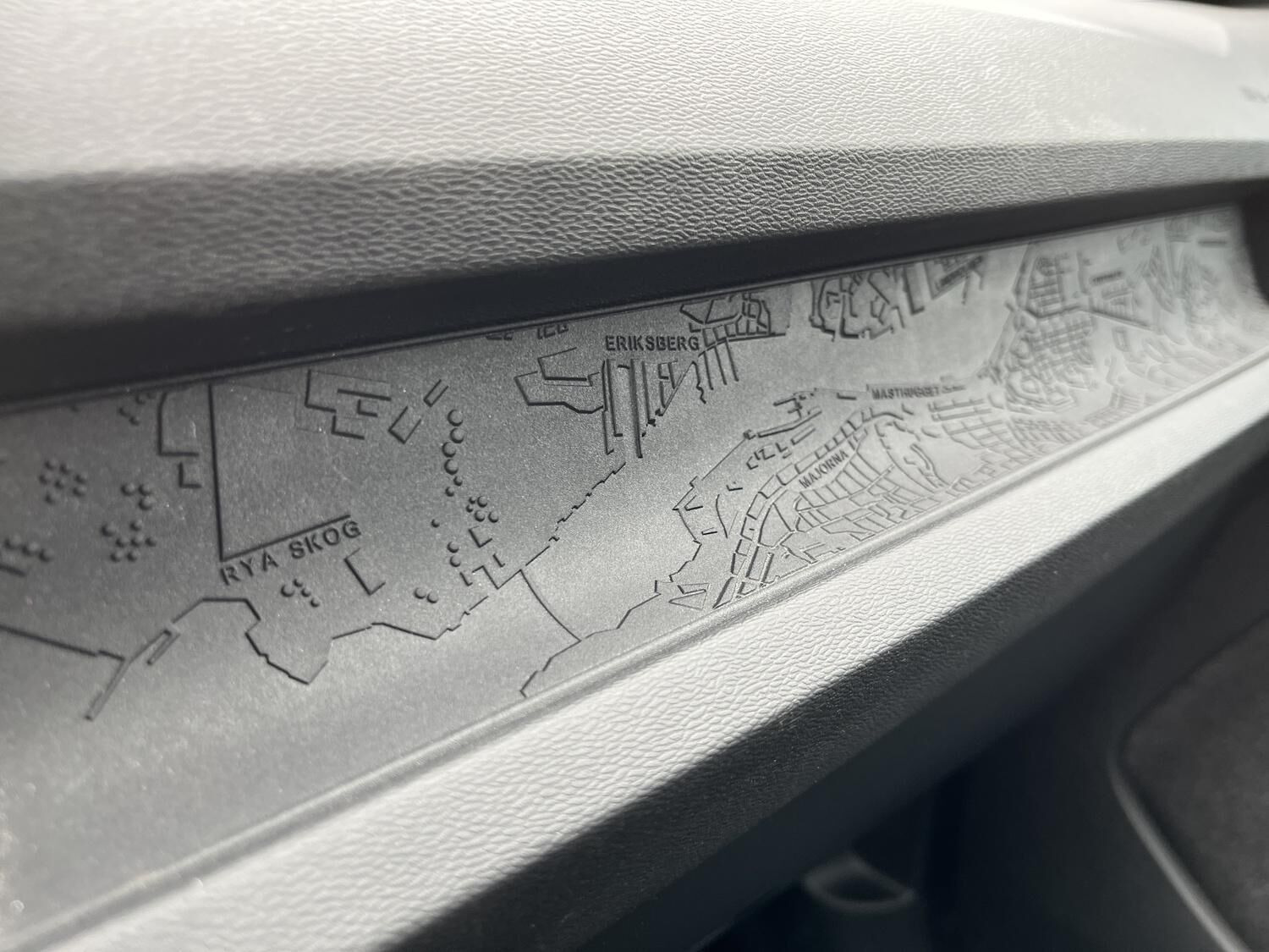 Grå Volvo EX40 fra 2025