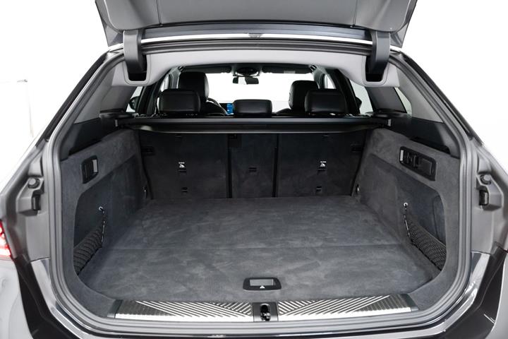 undefined BMW i5 fra 2025