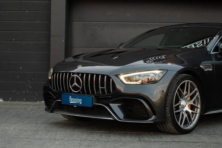 Grå Mercedes AMG GT 63 fra 2018