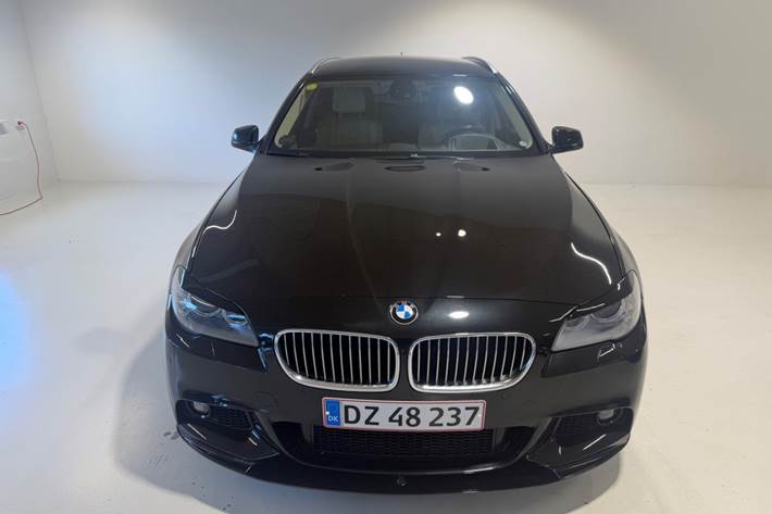 Sort BMW 520d fra 2010