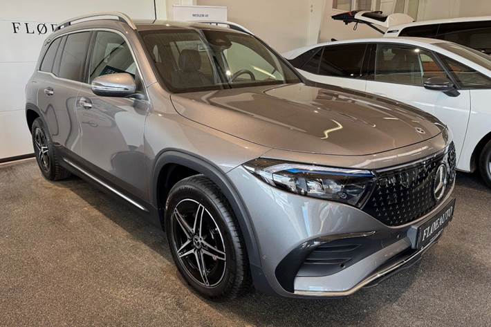 Grå Mercedes EQB250+ fra 2025