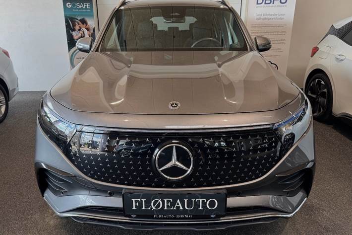 Grå Mercedes EQB250+ fra 2025