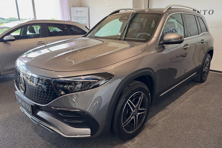 Grå Mercedes EQB250+ fra 2025