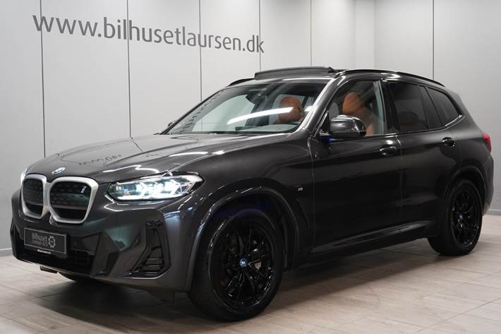 Grå BMW iX3 fra 2023