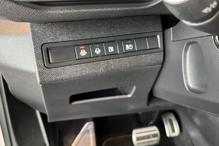 Hvid Peugeot 3008 fra 2021