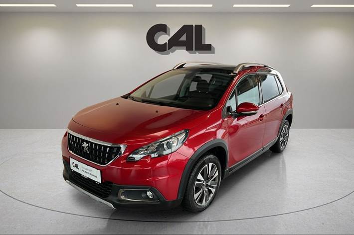Rød Peugeot 2008 fra 2019