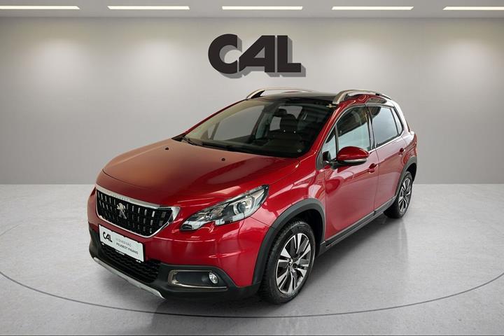 Rød Peugeot 2008 fra 2019 set udefra