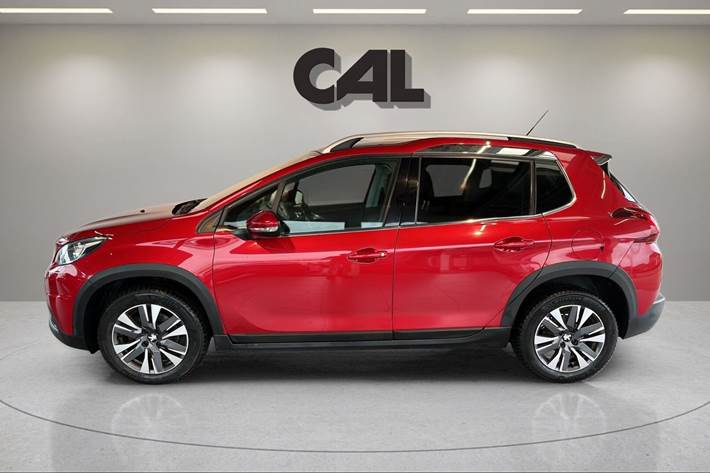 Rød Peugeot 2008 fra 2019