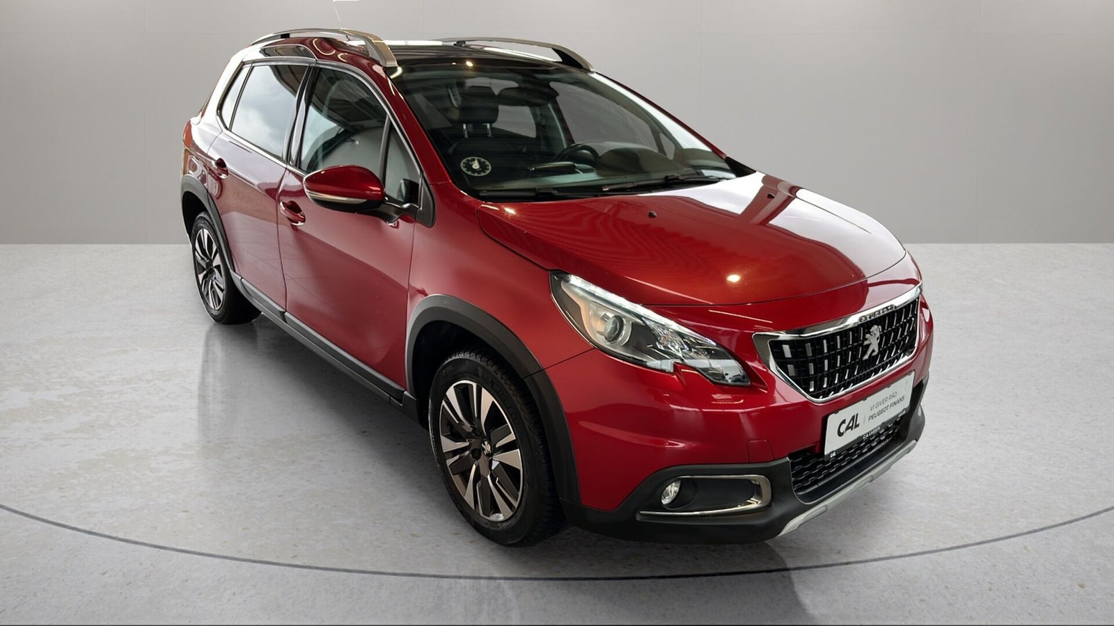 Rød Peugeot 2008 fra 2019