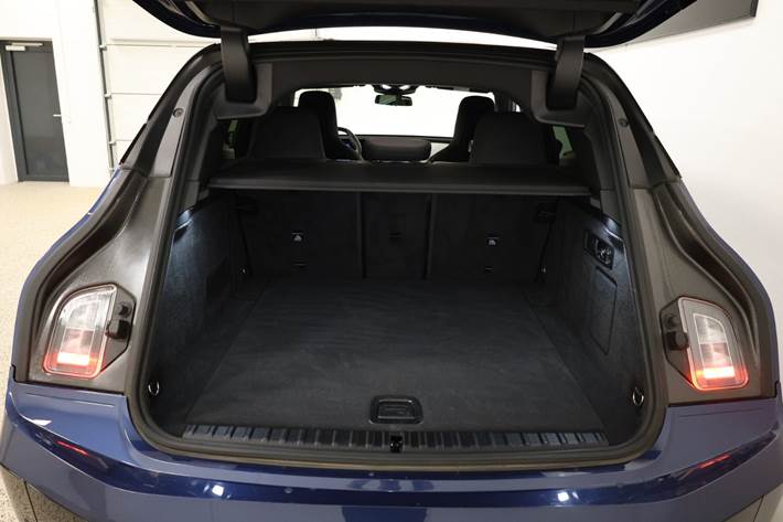 Blå BMW iX fra 2023