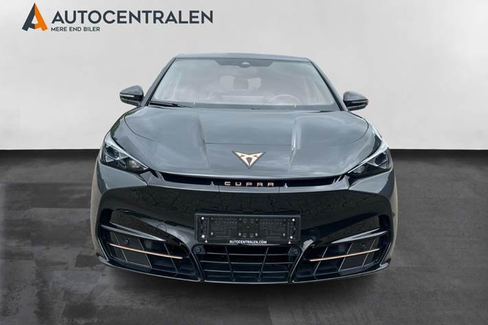 Grå Cupra Tavascan fra 2024