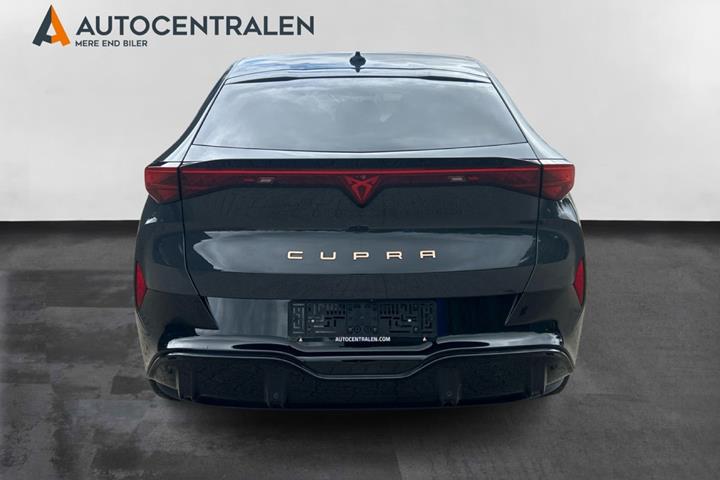Grå Cupra Tavascan fra 2024
