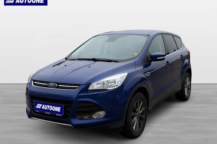 Blå Ford Kuga fra 2016