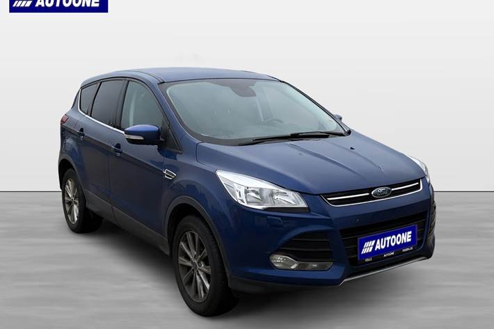 Blå Ford Kuga fra 2016