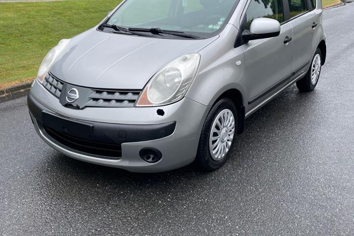undefined Nissan Note fra 2006 set udefra