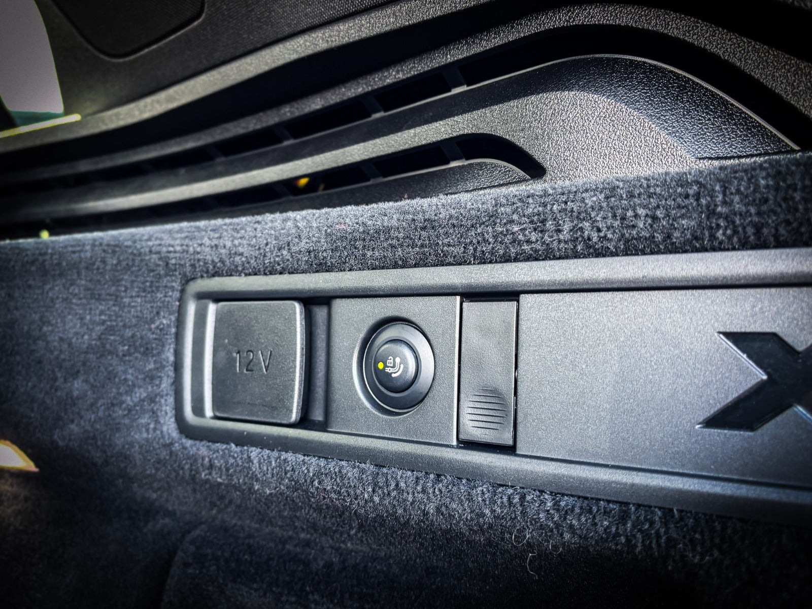 Grå BMW X5 fra 2023