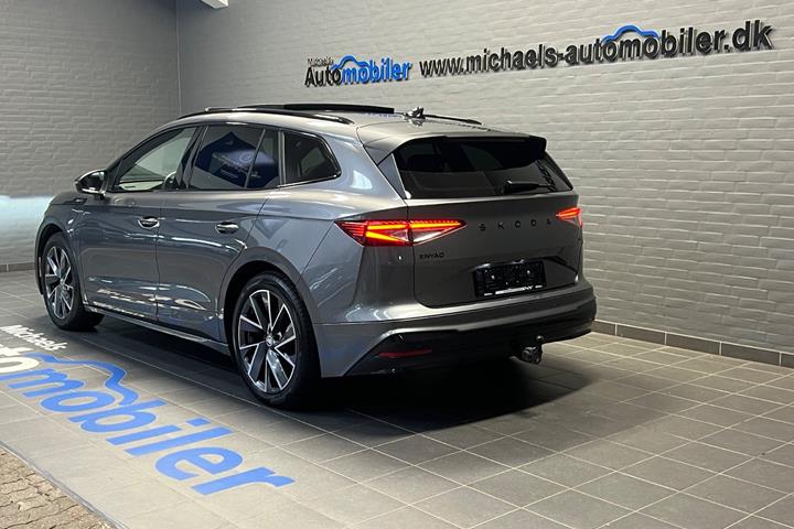 Grå Skoda Enyaq fra 2025