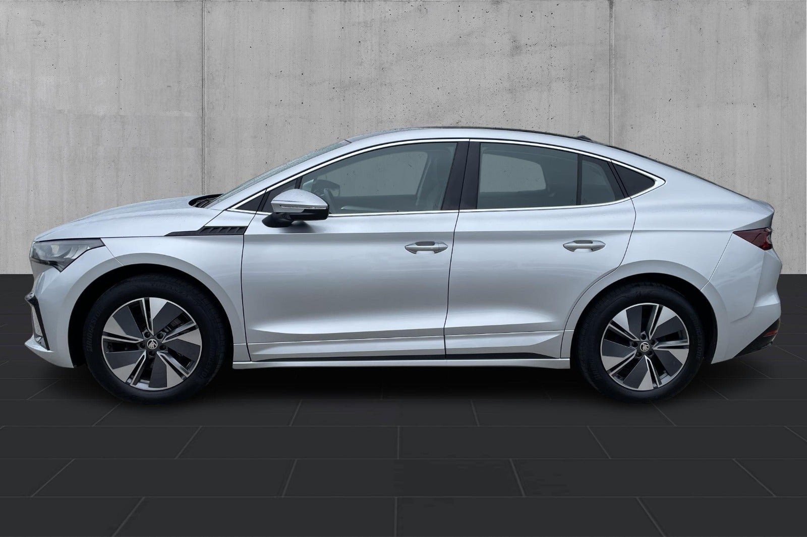 Sølv Skoda Enyaq fra 2023