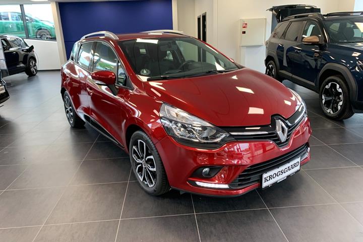 Grå Renault Clio IV fra 2016