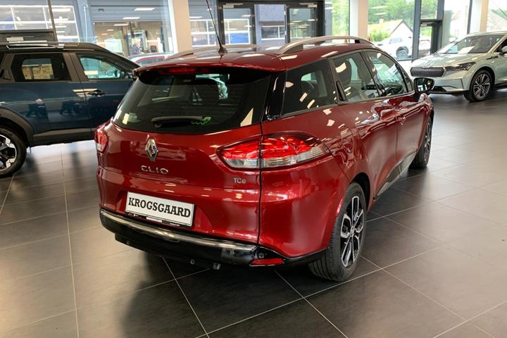 Grå Renault Clio IV fra 2016
