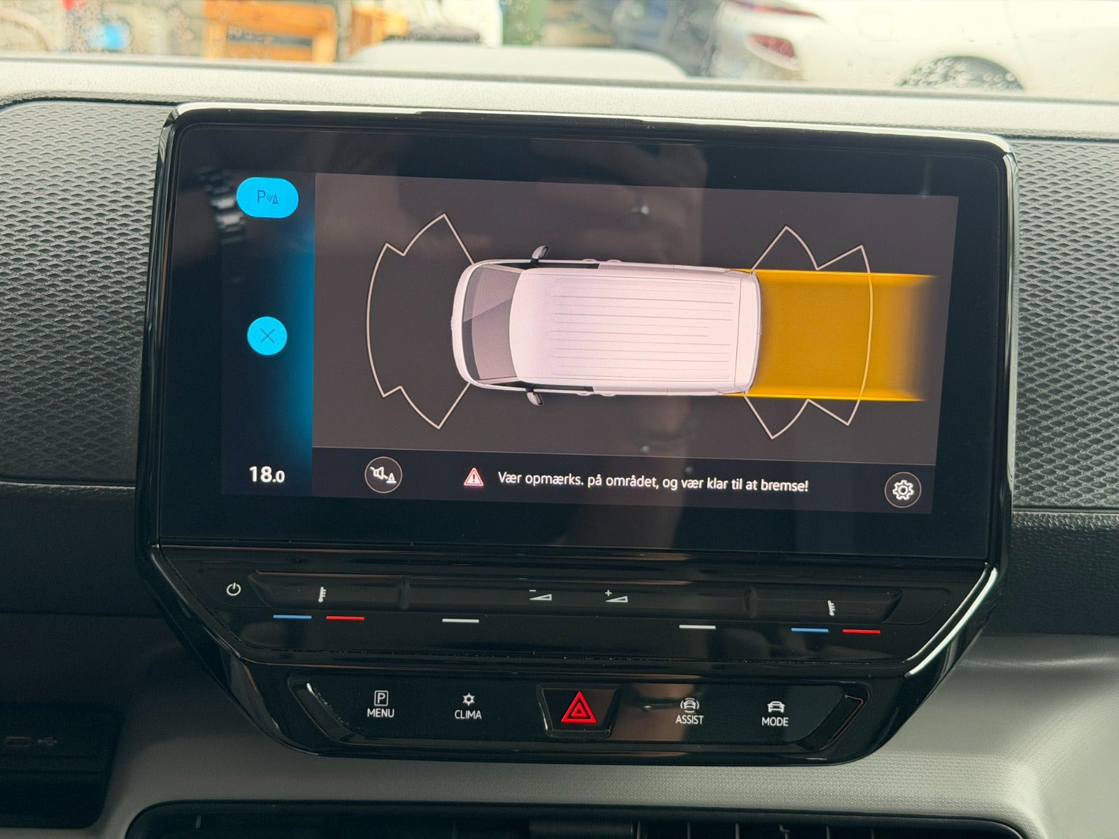 Hvid VW ID.Buzz fra 2024