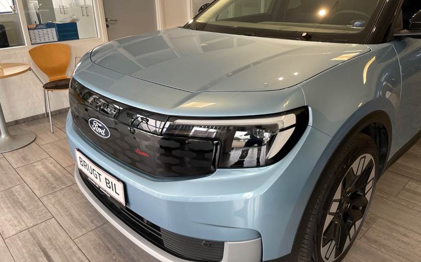Ford Explorer 79 Select Extended Range AWD