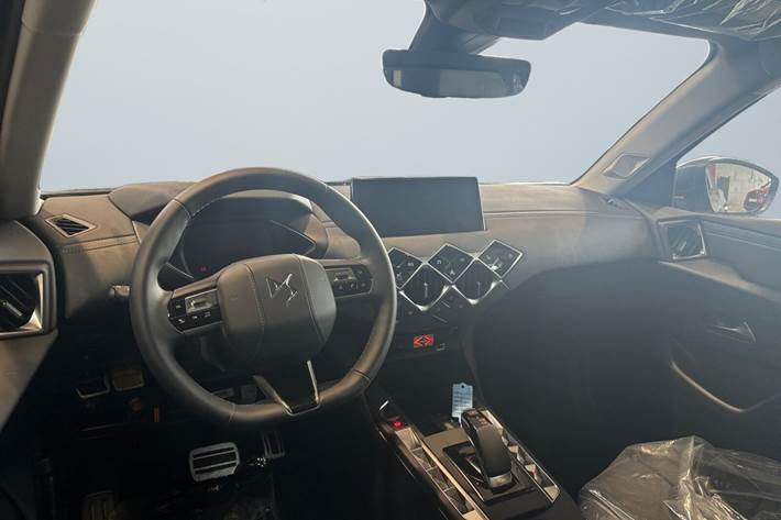 Grå DS DS 3 CrossBack fra 2024