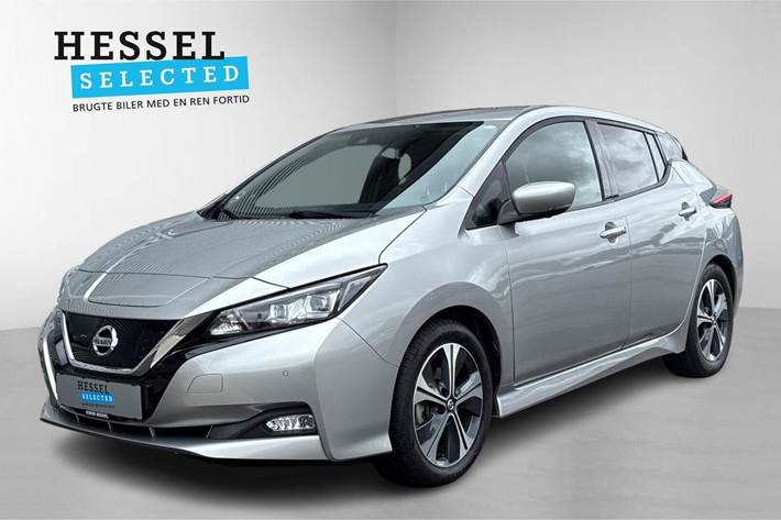 Sølv Nissan Leaf fra 2021
