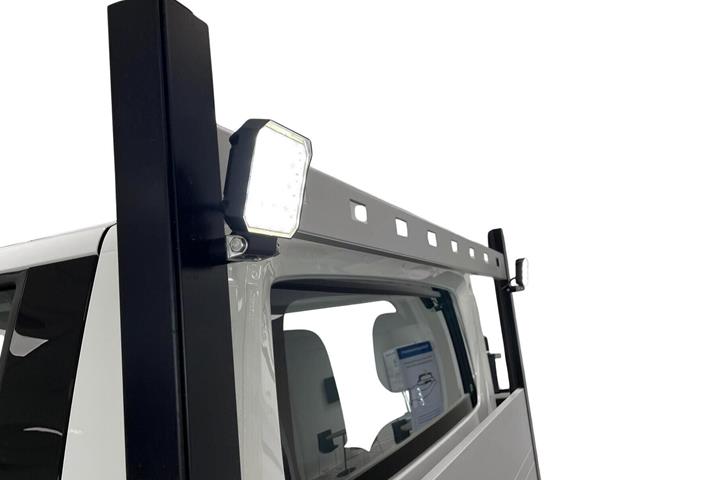 Hvid Kia PV5 Chassis fra 2026 set udefra