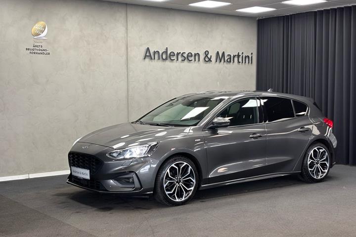 Grå Ford Focus fra 2019