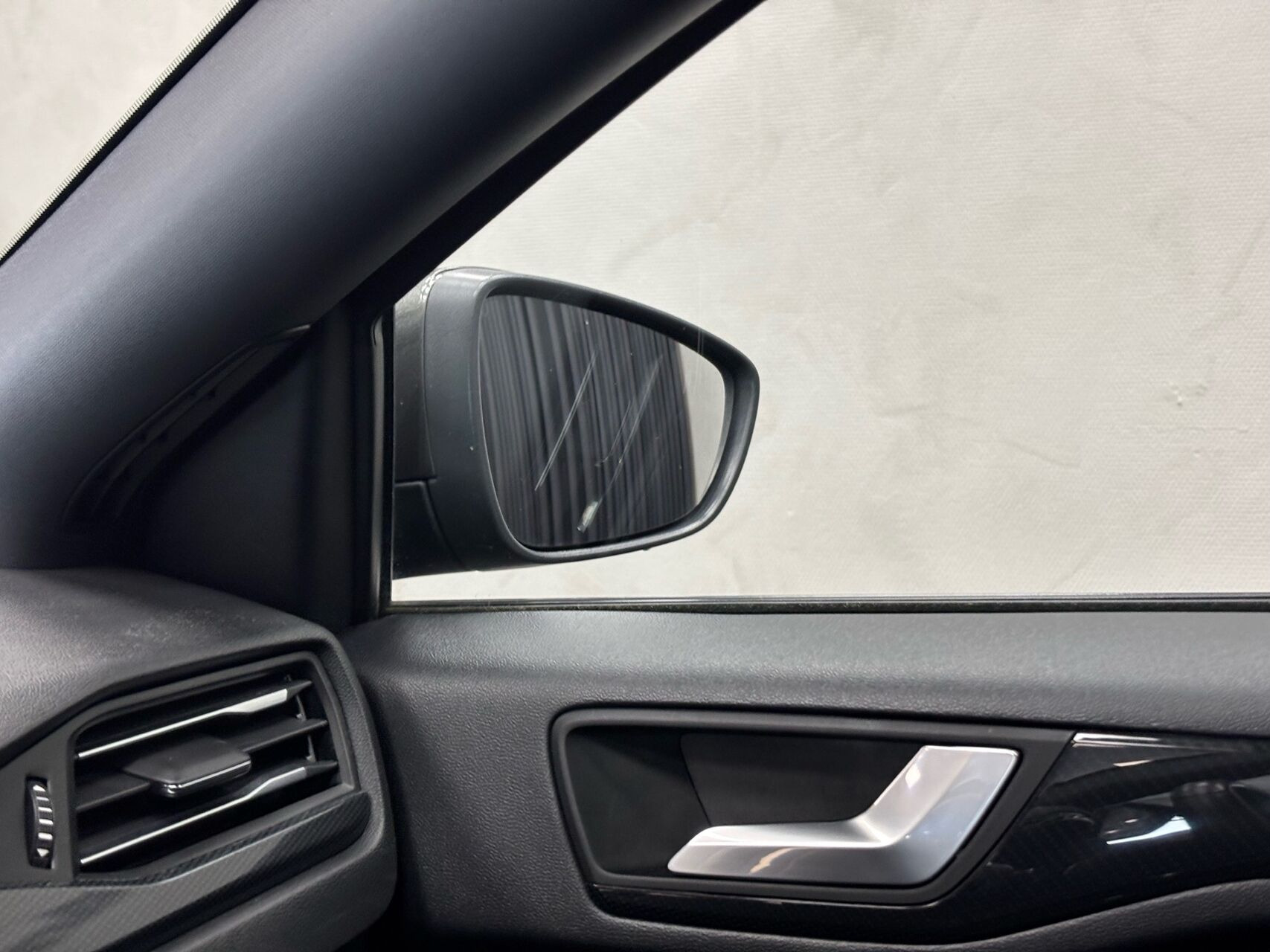 Grå Ford Focus fra 2019