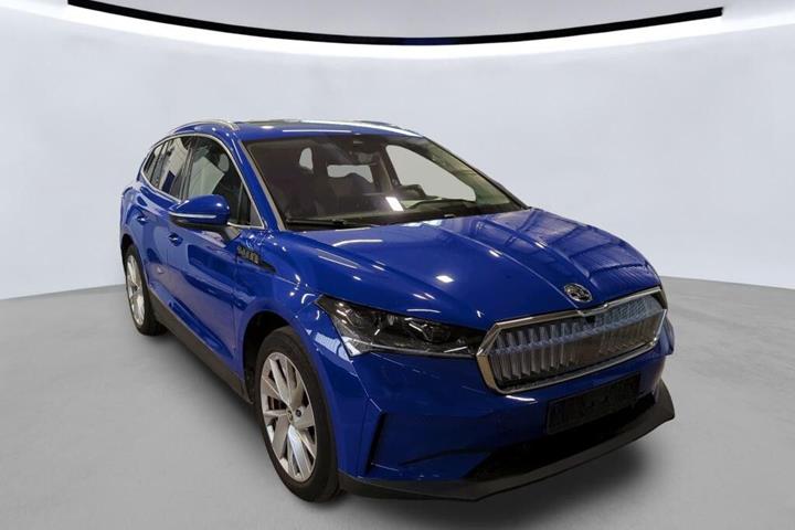 Blå Skoda Enyaq fra 2024