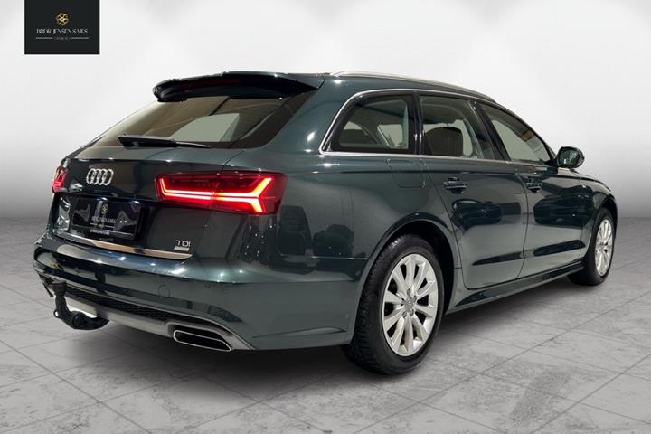 Grøn Audi A6 fra 2017