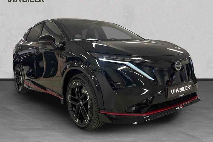Sort Nissan Ariya fra 2026